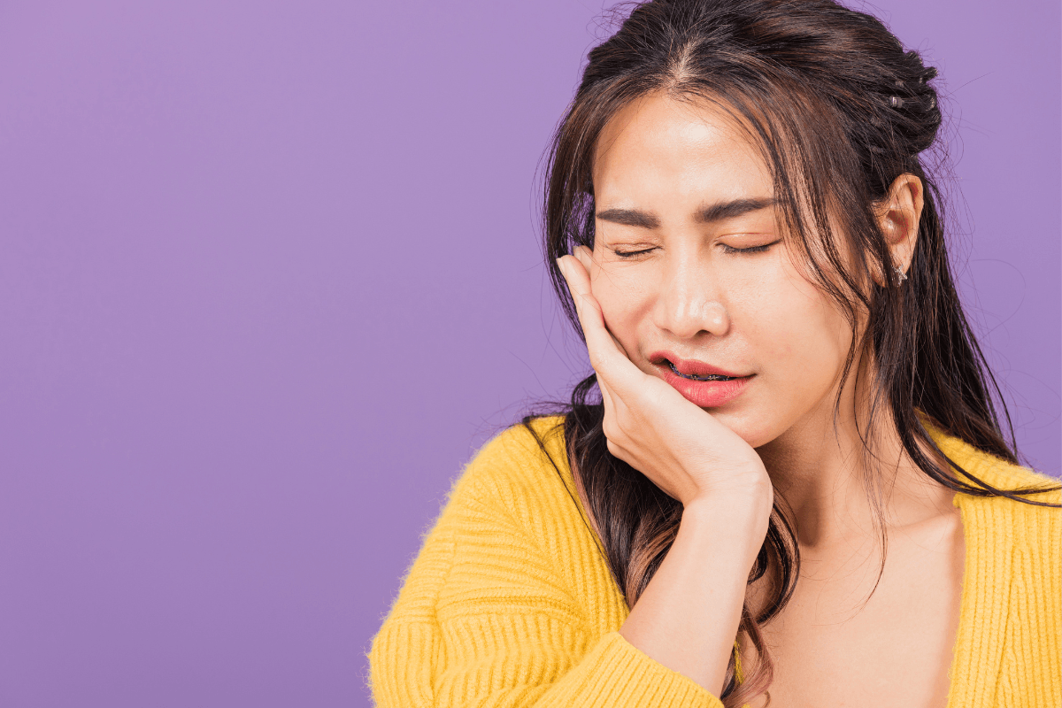 Plaquenil and Teeth: Oral Risks, Dry Mouth, and Dental Care