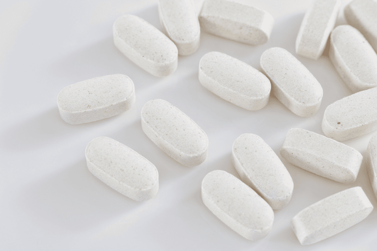What Is Diphenhydramine? Allergy, Sleep, and Safety Basics