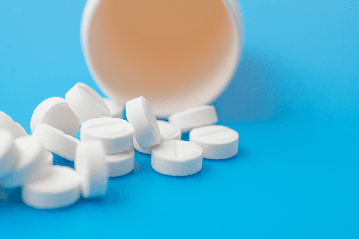 Clozaril Explained: Benefits, Side Effects, and Monitoring