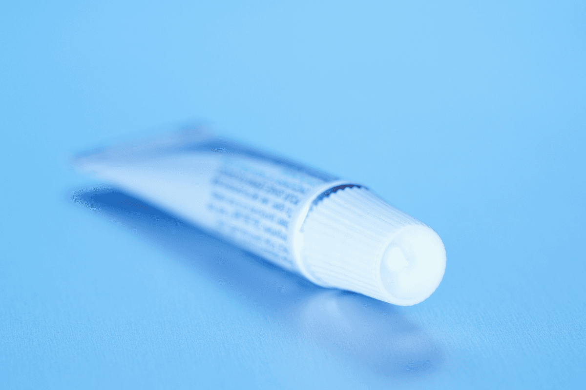 Rectiv for Anal Fissures: Safety, Uses, and Key Questions